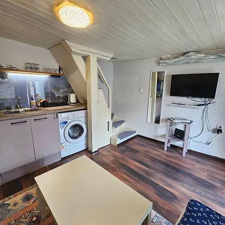 Biscuit Cosy Mini House In Old Town Appartement