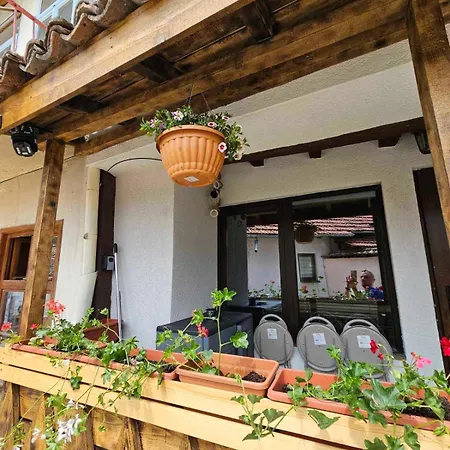 Апартамент Biscuit Cosy Mini House In Old Town *